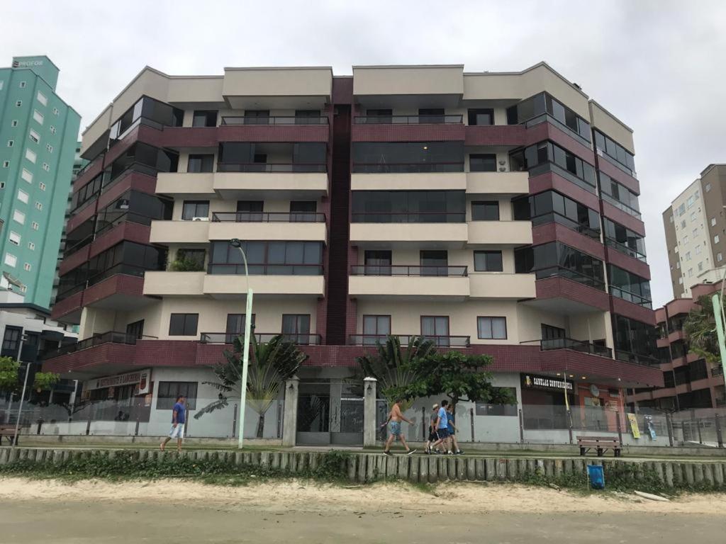 Apartamento Meia Praia Lateral Mar Itapema Luaran gambar